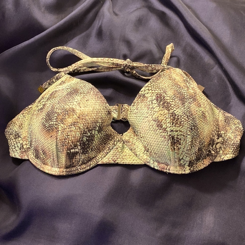 Victoria's Secret VS Swimsuit Top 34C